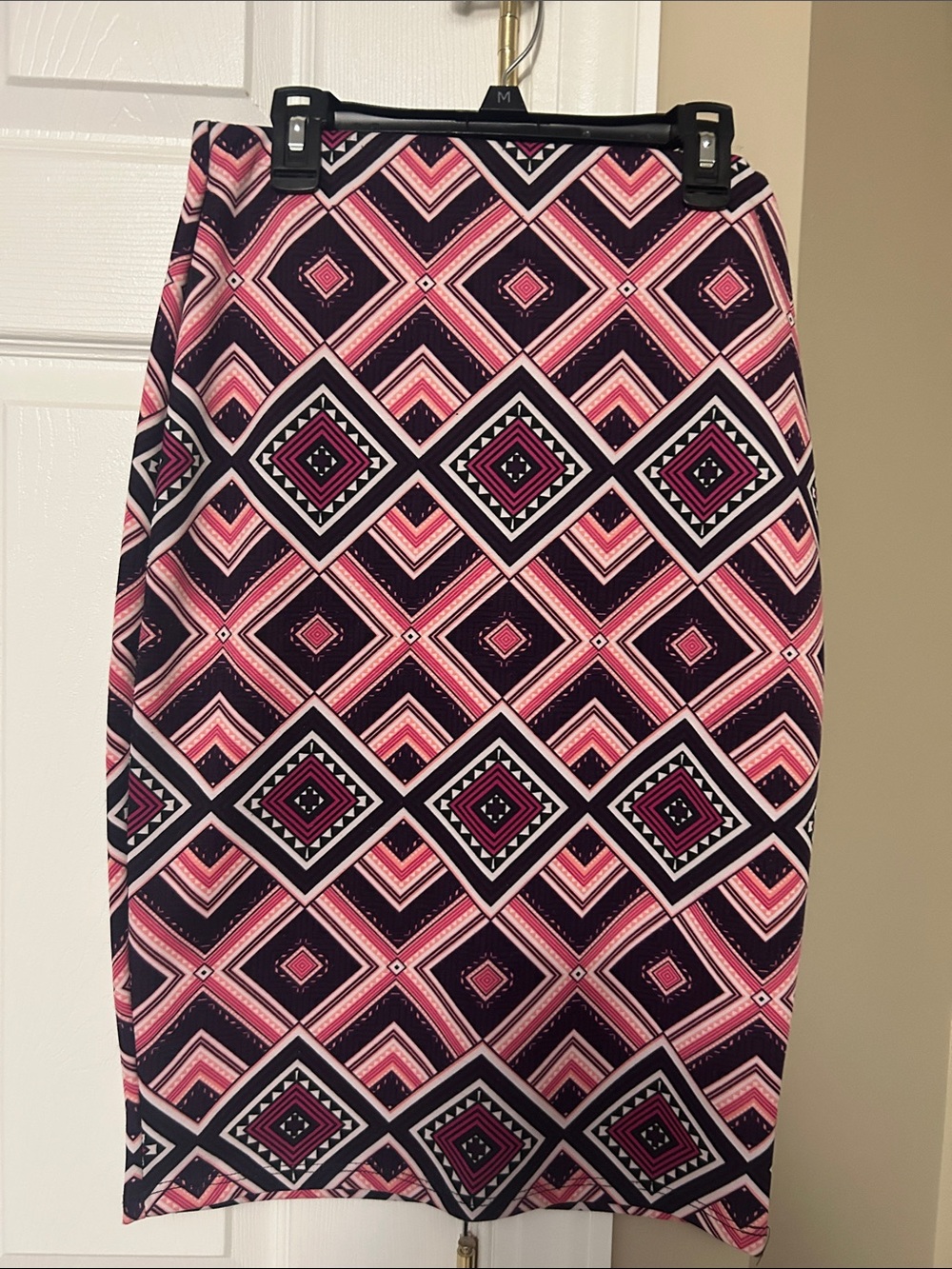 Charlotte Russe Pink, Navy & Cream Geometric Pencil Skirt - Picture 2 of 2